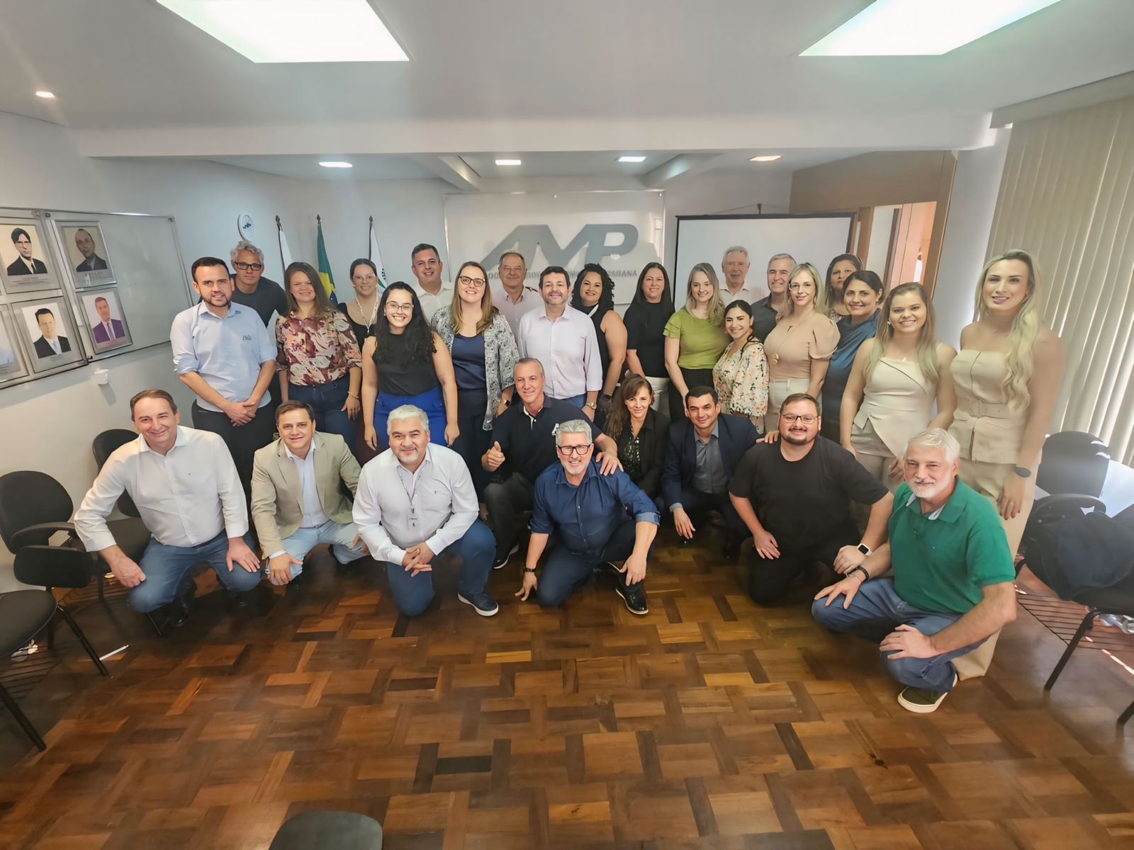AMUNORPI presente em reunião estadual